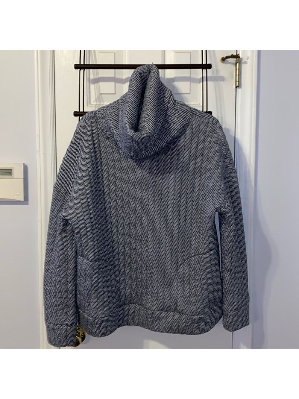 Gap Fit Cowl Neck pullover, black/white, 2017